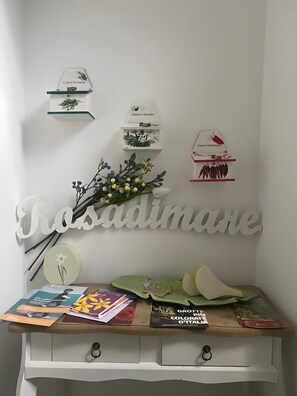 Interior - 'Gelsomino' Room with Hill View and Garden (finale ligure)