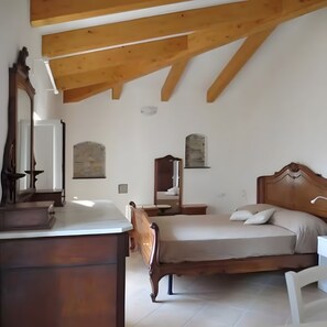 WiFi, bed sheets - 'Peperoncino' Room with Hill View (finale ligure)