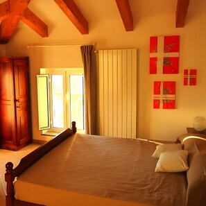 WiFi, bed sheets - Rosmarino Room with Hill View (finale ligure)