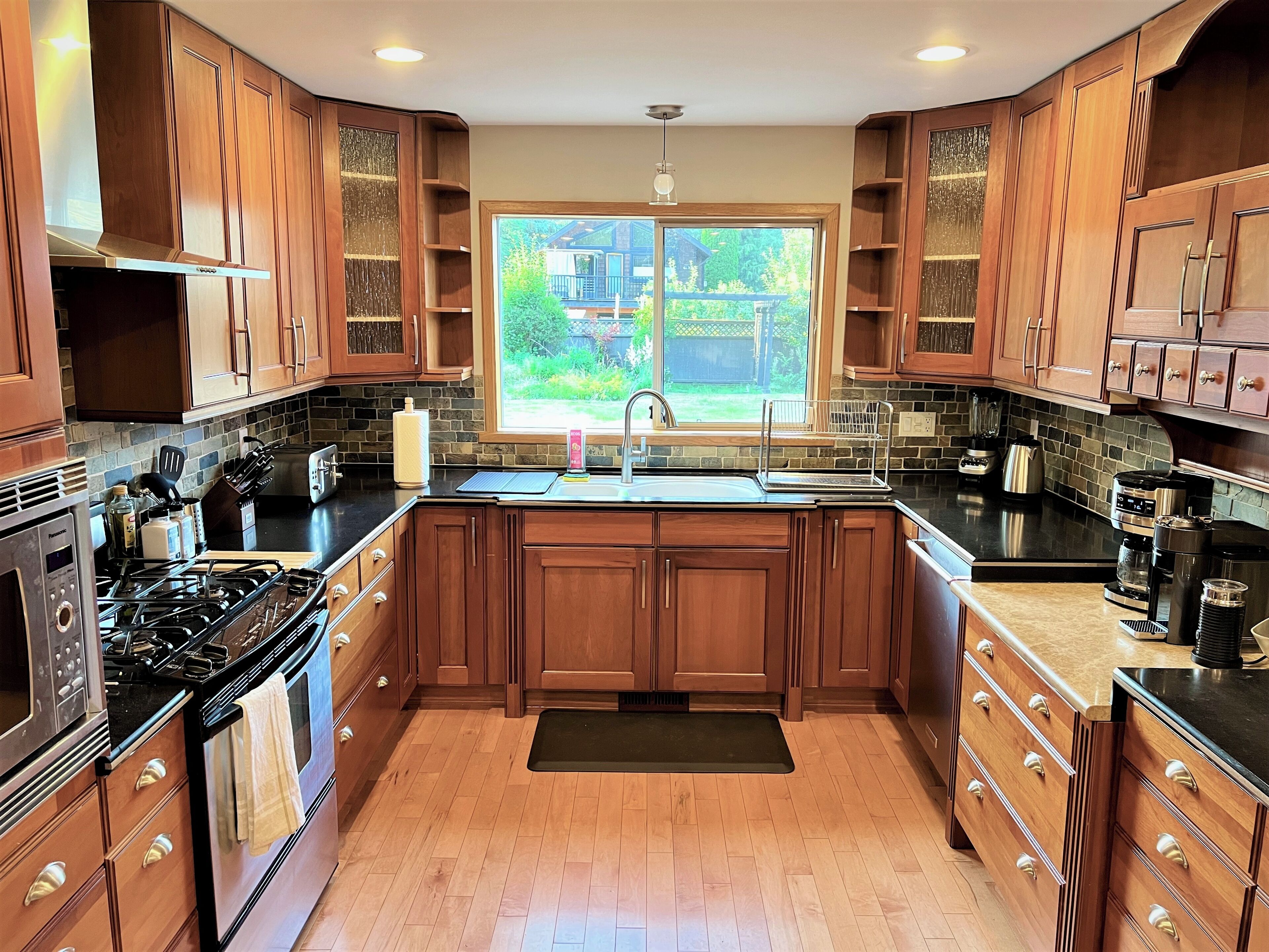 微波炉、烤箱、炉灶、洗碗机