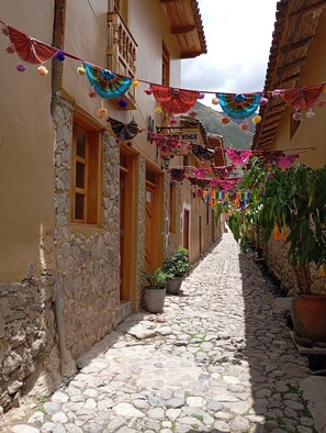 Exterior - Qente Wings Guest House (Ollantaytambo)