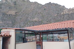 Terrace/patio - Qente Wings Guest House (Ollantaytambo)