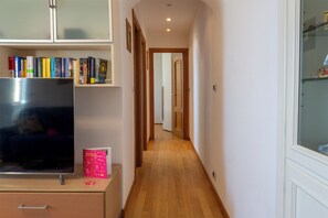 Hallway - Quinto Easy Stay by Wonderful Italy  (Genoa)