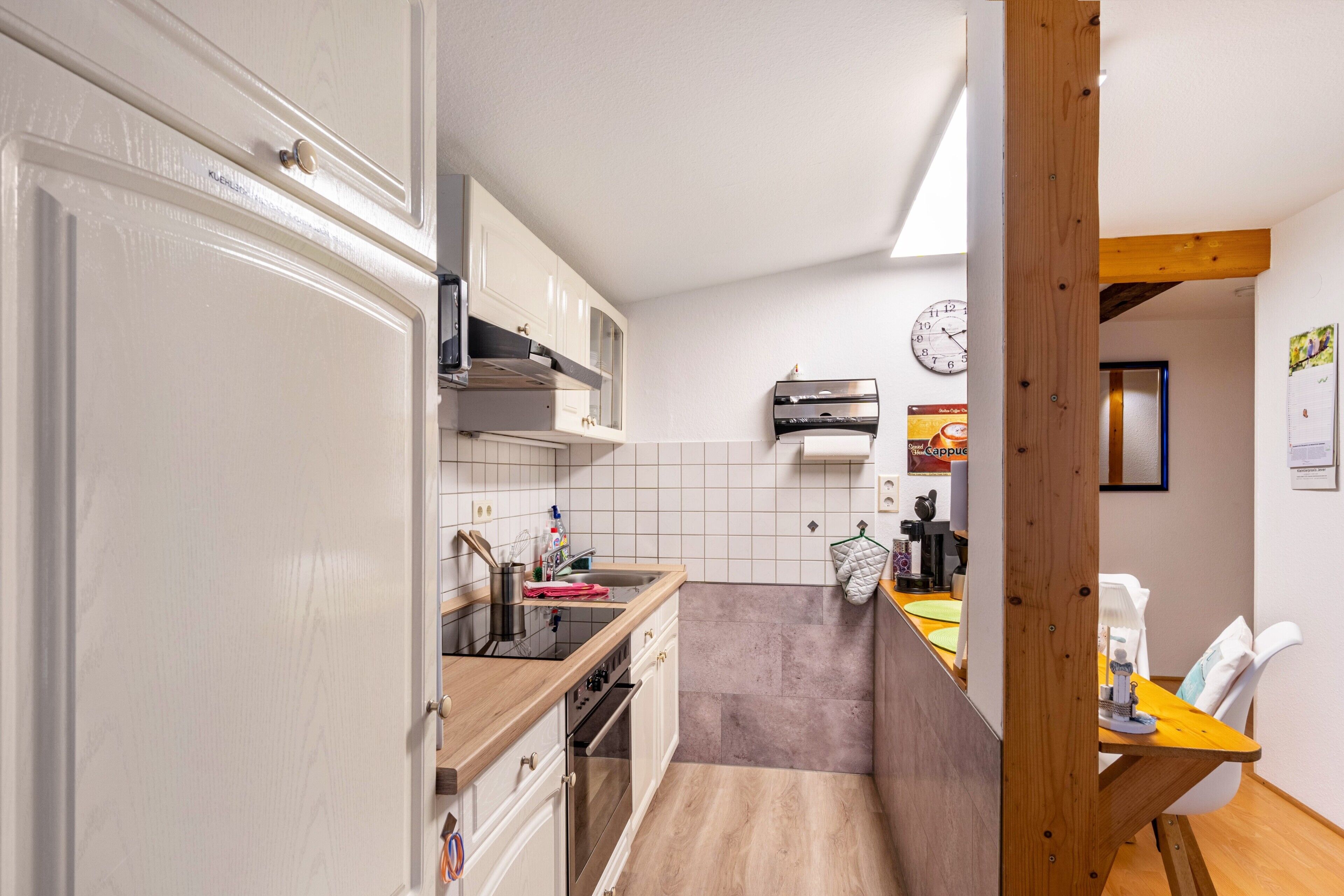 Kylskåp, mikrovågsugn, ugn och spishäll