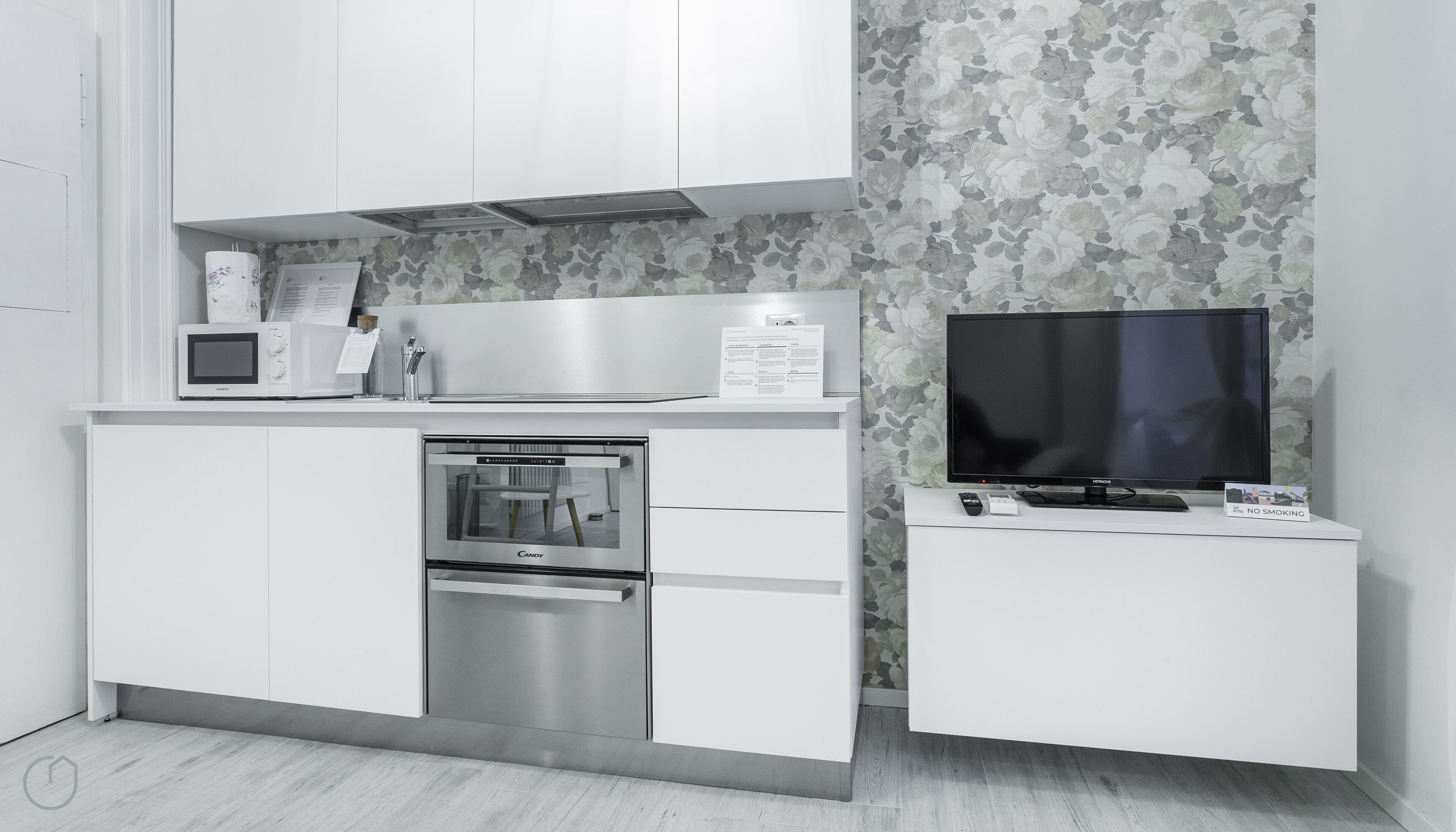 Microondas, horno, parrilla de estufa y lavavajillas 