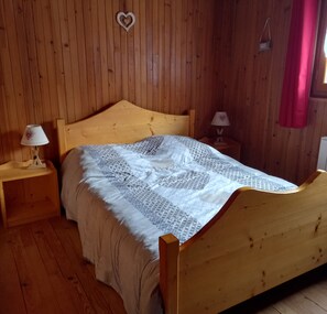 3 bedrooms, iron/ironing board, WiFi - Chalet des ORCHIDÉES en Chartreuse (Saint-Pierre-d'entemont)