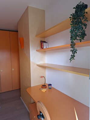 Interior - Apartment 'Il Sogno di Elisa' with Private Garden, Wi-Fi, and Air Conditioning (Martellago)