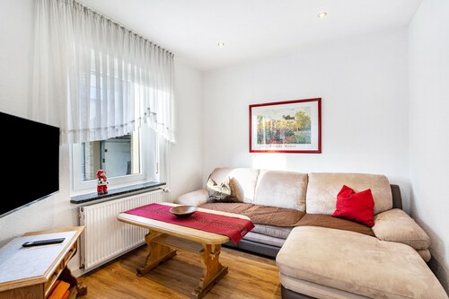 Knappstein Holiday Home with Shared Terrace, Garden and Wi-Fi