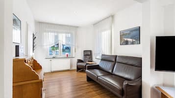 电视、乒乓球、立体声音响