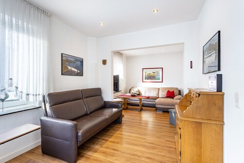 Knappstein Holiday Home with Shared Terrace, Garden and Wi-Fi