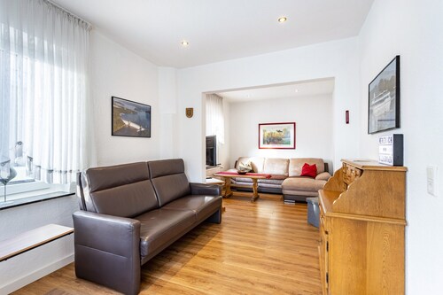 Knappstein Holiday Home with Shared Terrace, Garden and Wi-Fi