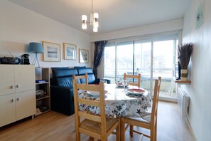 Dining - Label Bleu - 300m de la plage (Courseulles-sur-Mer)