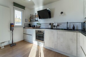 Fridge, microwave, oven, dishwasher - Les Anciennes Tanneries​ - A 20 min de Strasbourg (Lingolsheim)