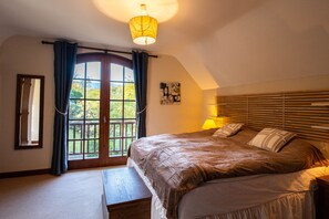 5 dormitorios, tabla de planchar con plancha, wifi gratis y ropa de cama