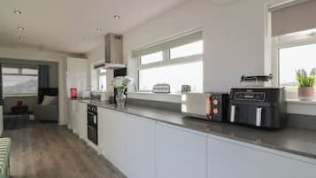 Oppvaskmaskin og kjøkkenutstyr