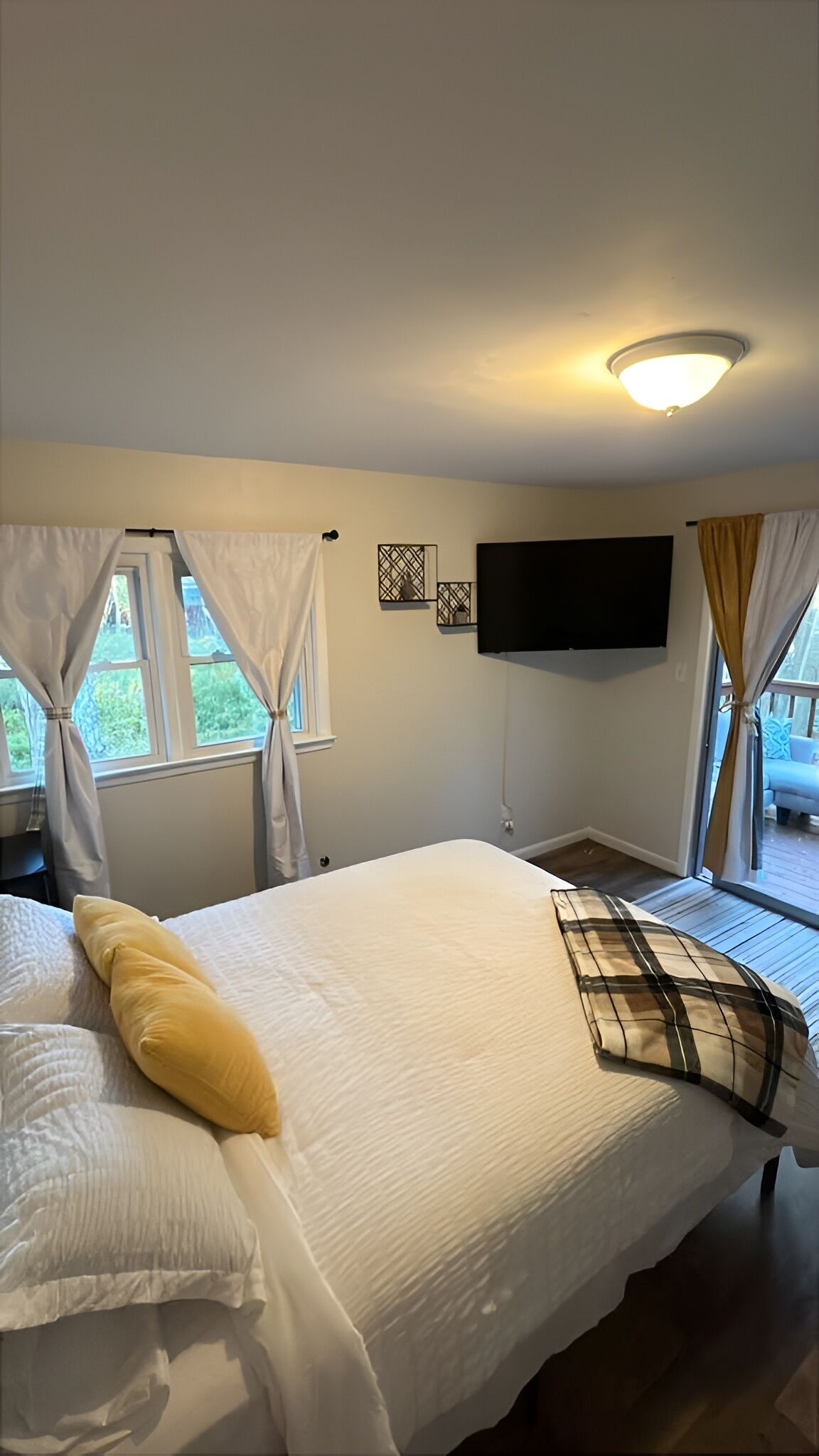 Internet, bed sheets