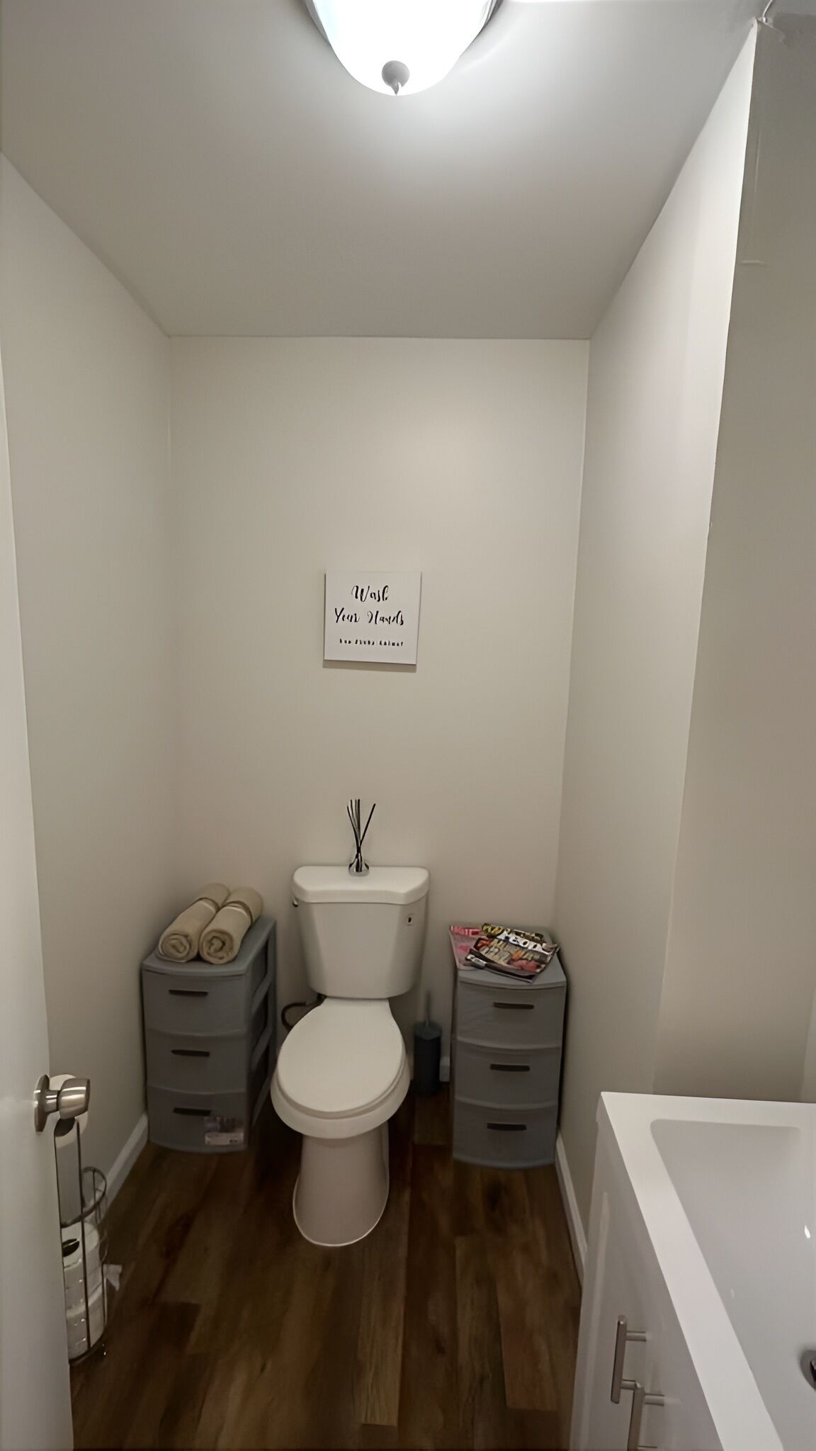 Serviettes fournies, savon, papier toilette