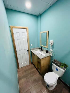 Standard Apartment, 1 Bedroom, Patio | Bathroom | Shower, hair dryer, towels - CHURROS (La Libertad)