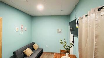 Standard Apartment, 1 Bedroom, Patio | Living area