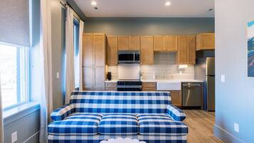 Televisión y chimenea