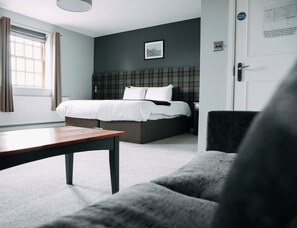 Perhesviitti | Silitysrauta/-lauta, ilmainen Wi-Fi