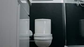 Double or Twin Room | Bathroom