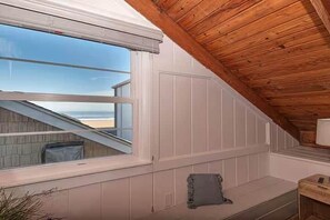 Interior - Boardwalk Bliss Pet-Friendly Home with Kayak & Bikes (Ocean City)