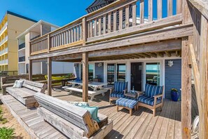 Outdoor dining - Gorgeous Boardwalk Oasis  Incredible Views, Pets Grill Bikes (Ocean City)