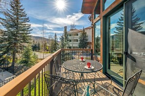 Outdoor dining - Refined Mountain Getaway w/ Pool & Hot Tub 1091 (Steamboat Springs)