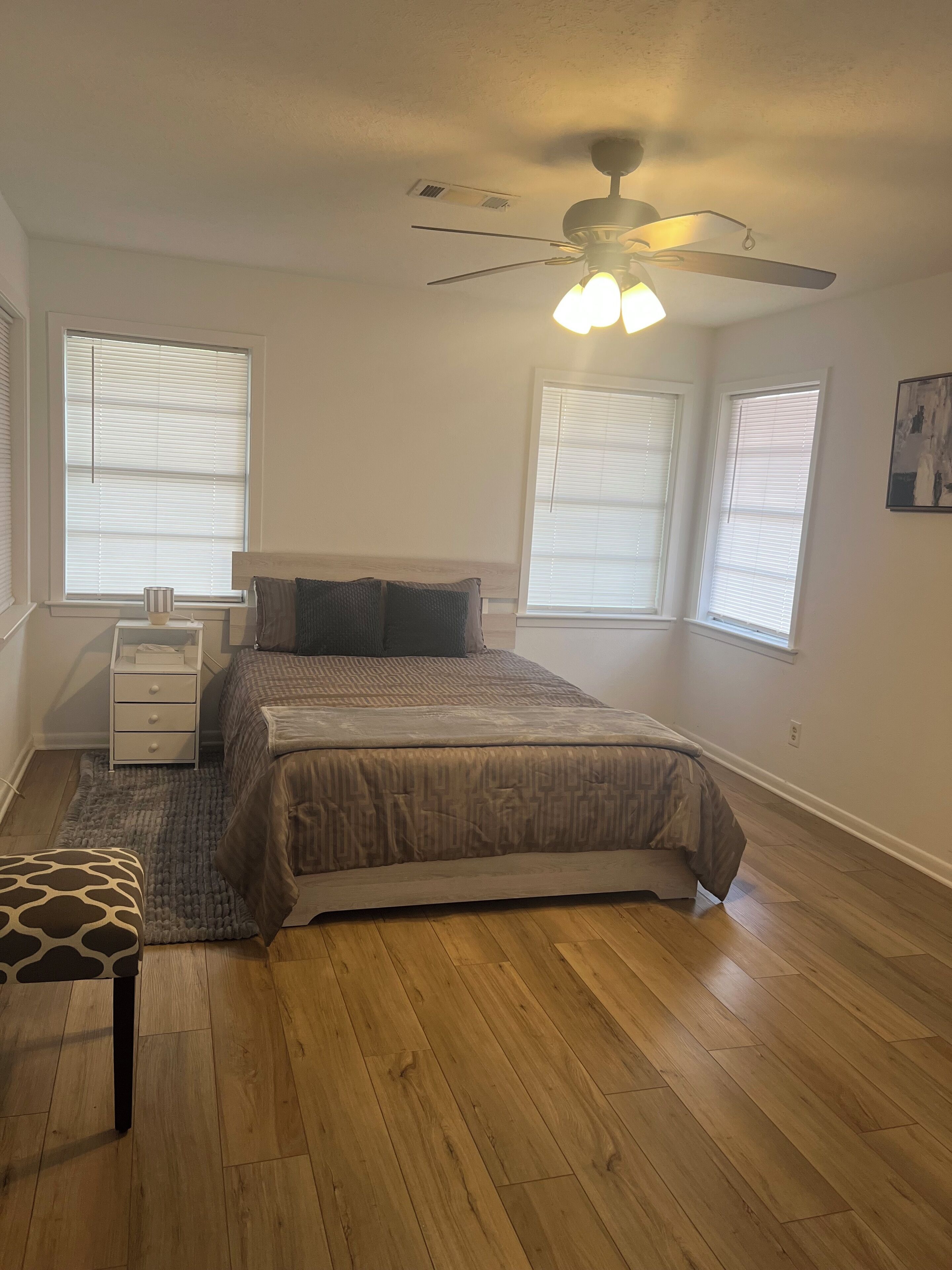 Bügeleisen/Bügelbrett, WLAN, Bettwäsche