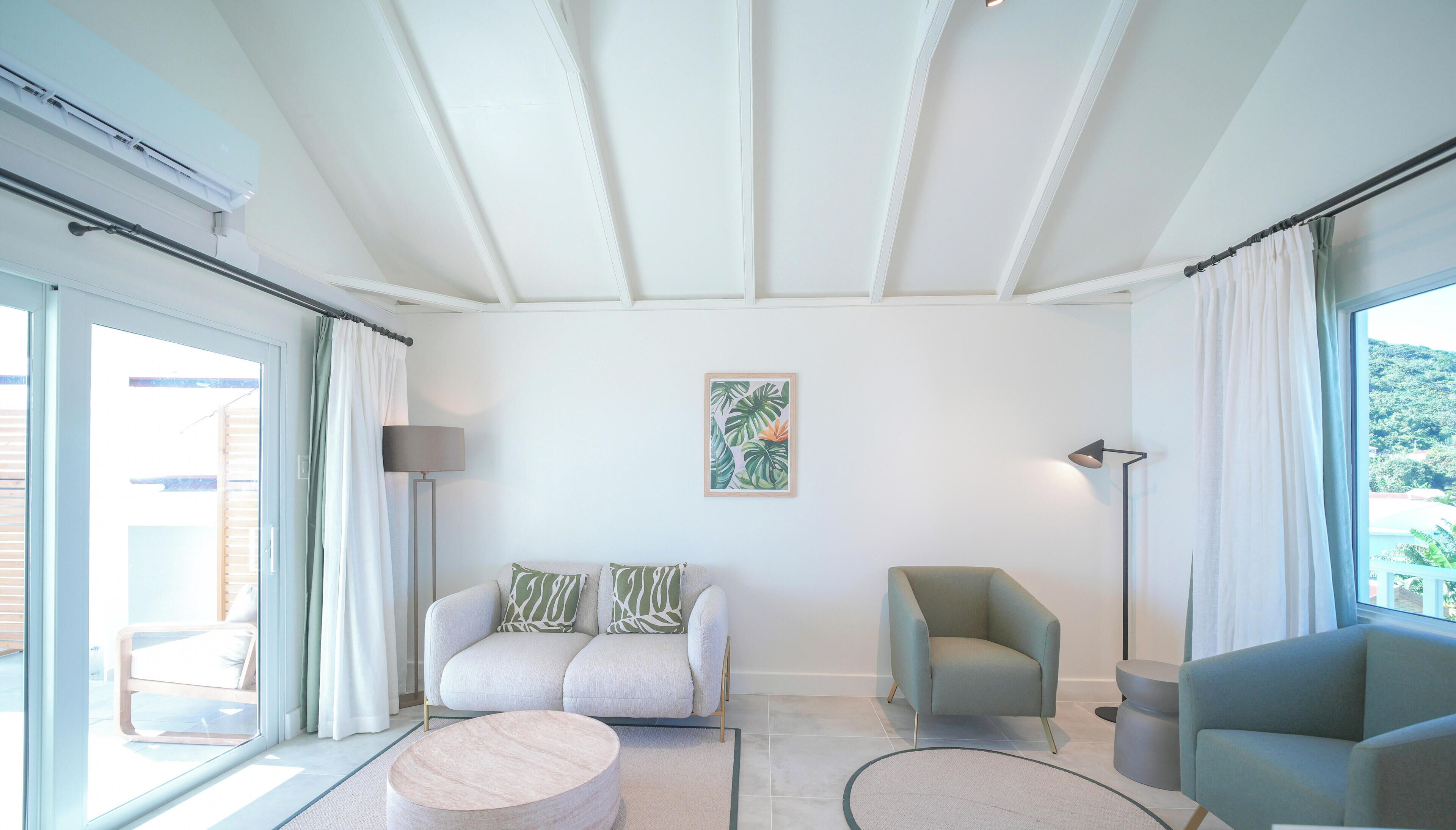Superior Studio Suite, Balcony, Mountain View | Premium bedding, Select Comfort beds, in-room safe, cribs (surcharge)