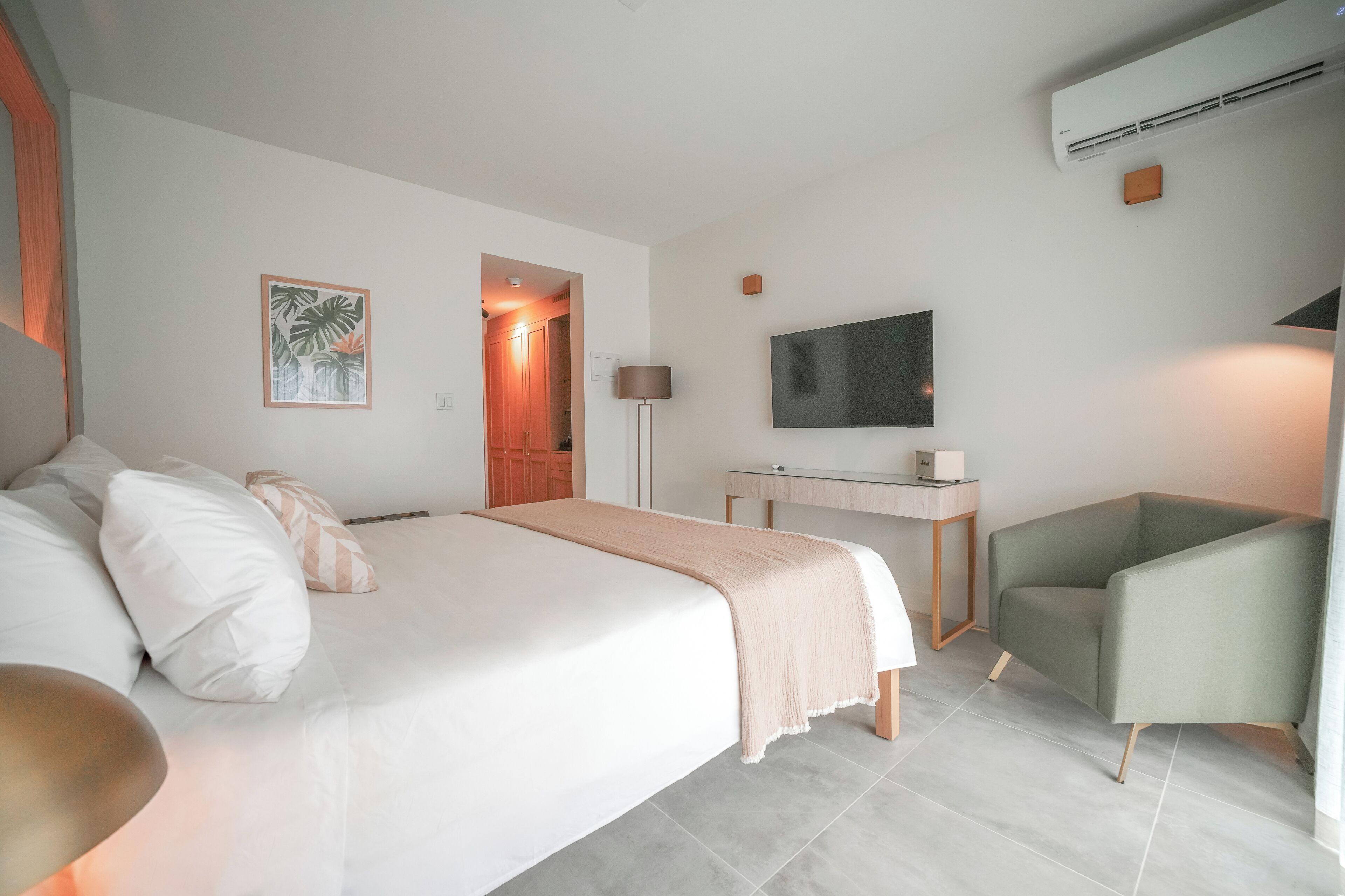 Comfort Single Room, Ocean View | Premium bedding, Select Comfort beds, in-room safe, cribs (surcharge)
