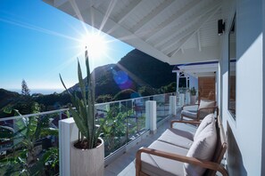 Deluxe Studio Suite, Ocean View | Premium bedding, Select Comfort beds, in-room safe, cribs (surcharge) - Scenery Hotel Saba (Windward Side)