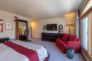 1 bedroom, iron/ironing board, free WiFi, bed sheets - Ski in Ski out Main Street Private Balcony Hot Tub Mountain Views Condo (Park City)