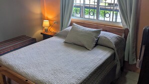 2 bedrooms, desk, free WiFi, bed sheets