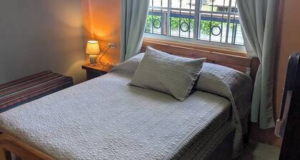 Casa Maruka: Cozy 2‑Bedroom Retreat with AC in San Ignacio