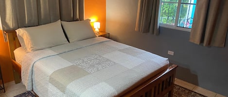 2 bedrooms, desk, free WiFi, bed sheets