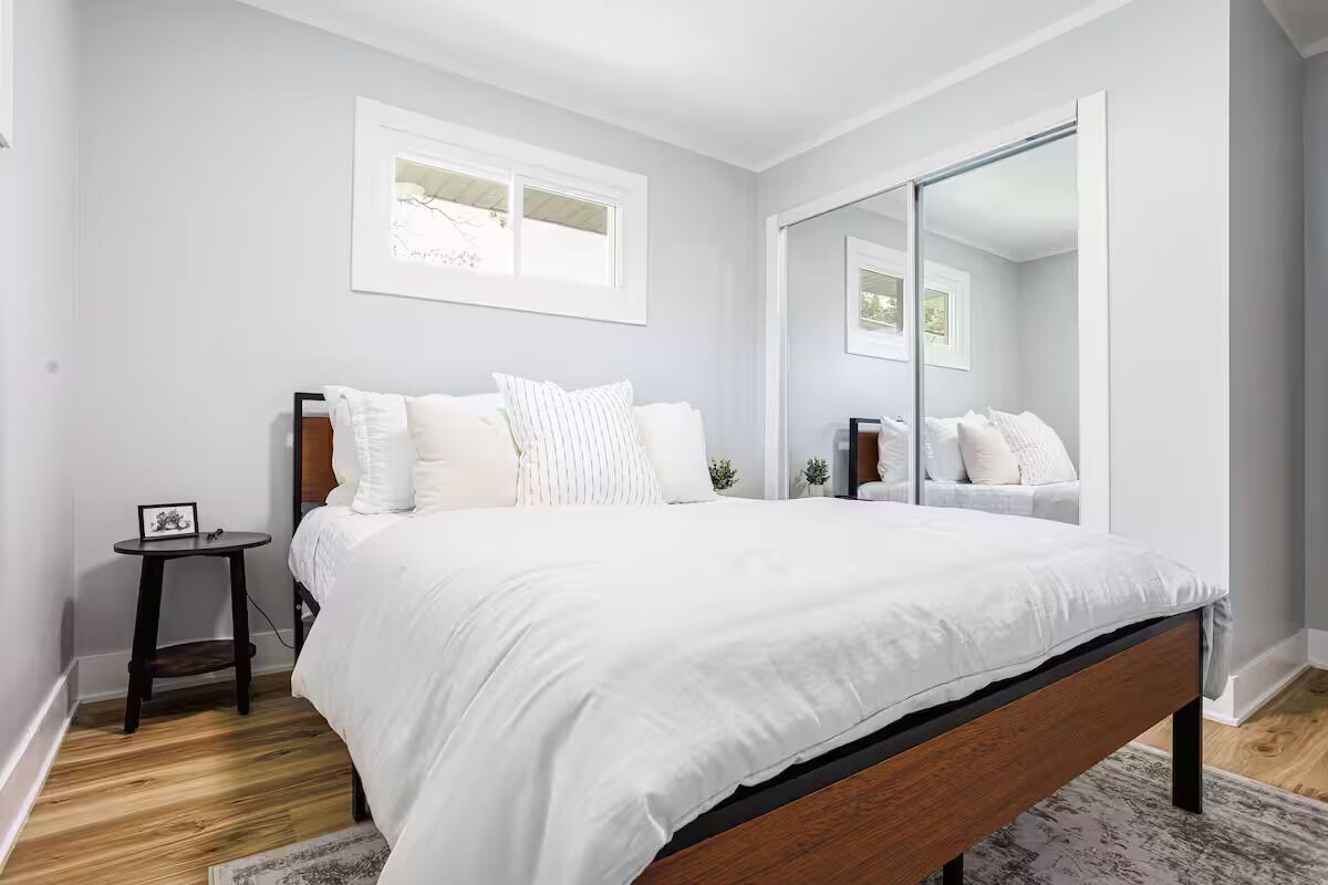 Iron/ironing board, WiFi