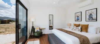 Sevillano Design Led Cottage in Wine Country