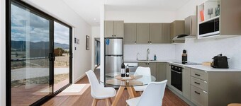 Sevillano Design Led Cottage in Wine Country