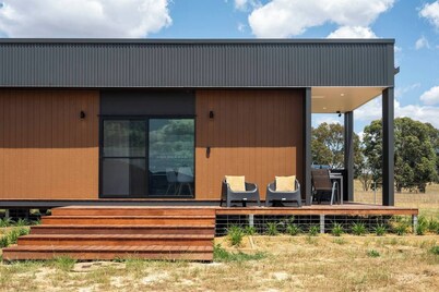 Sevillano Design Led Cottage in Wine Country