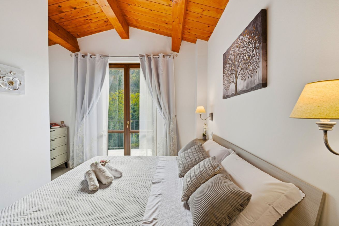 2 bedrooms, iron/ironing board