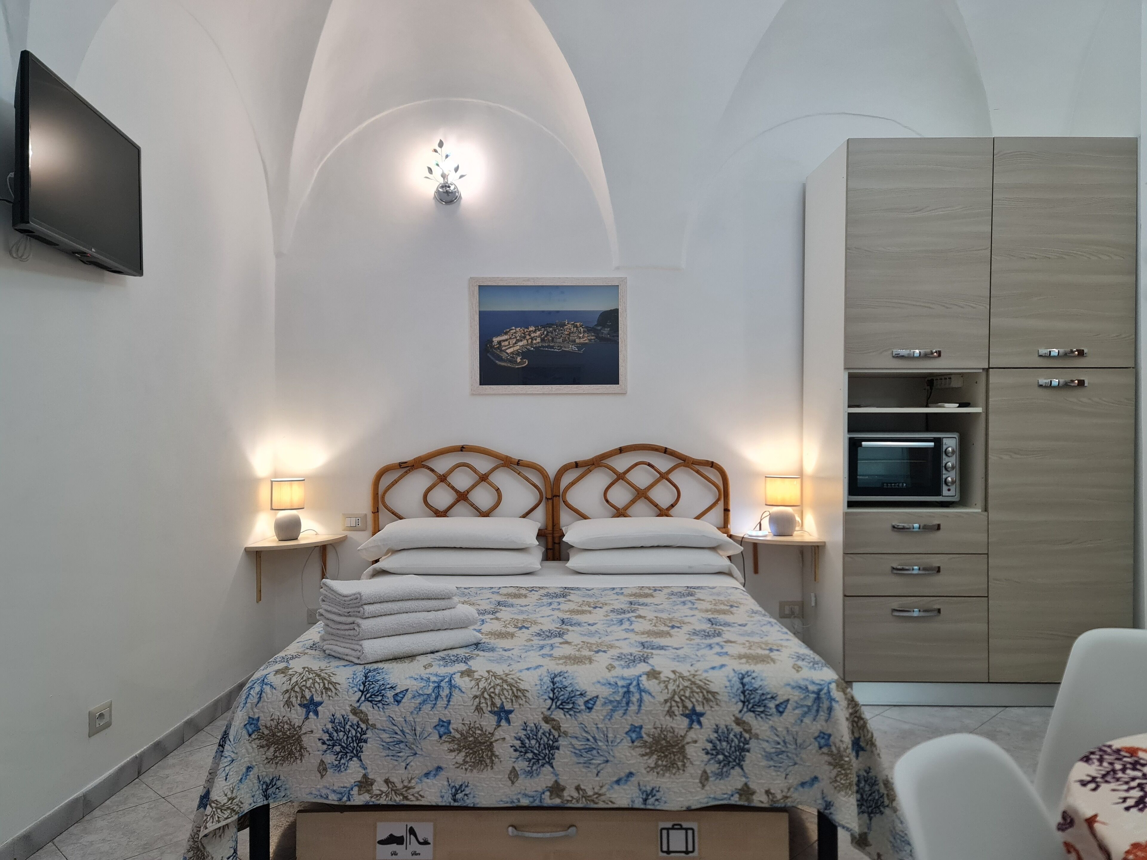 Fer et planche à repasser, Wi-Fi gratuit, draps fournis