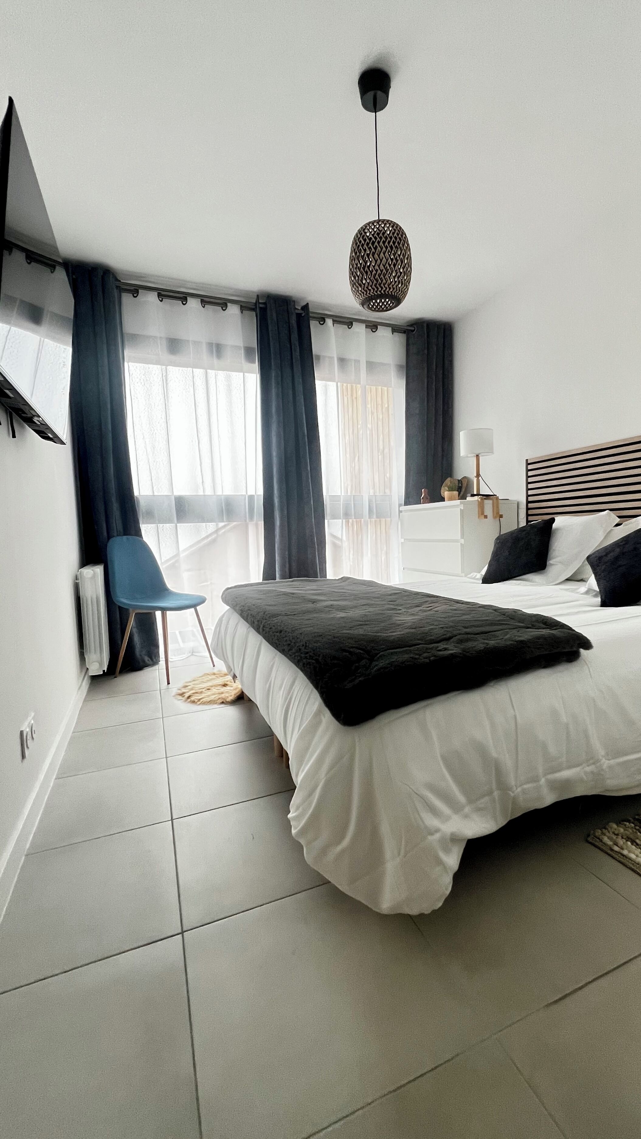 Een strijkplank/strijkijzer, gratis wifi