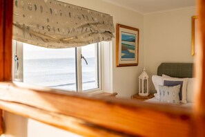 Iron/ironing board, free WiFi, bed sheets - Rockhopper Cottage | Lower Largo (Lower Largo)