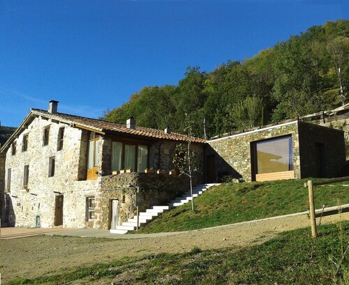 Rural House "Cal Masover de Rocabruna".