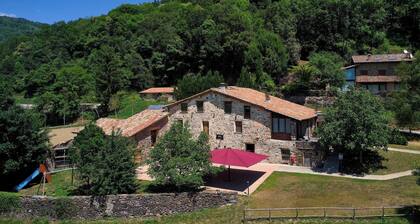 Rural House "Ca la Padrina de Rocabruna".