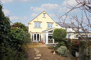 House | 3 bedrooms, desk - Host Stay Amberleigh (Seahouses)