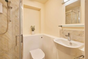 4 bedrooms, desk - Host Stay Riders Rest (Bedford)