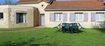 Casa Vacanze 'Gîte Isatis' con Terrazza Privata, Giardino Privato e Wi-Fi